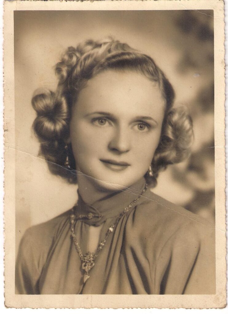 Doña Majka, fundadora